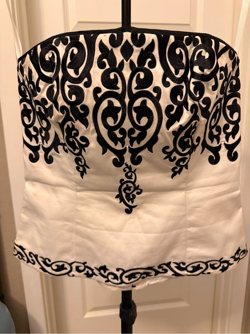 White House Black Market Strapless White w/ Black Embroidered Detail (no straps)